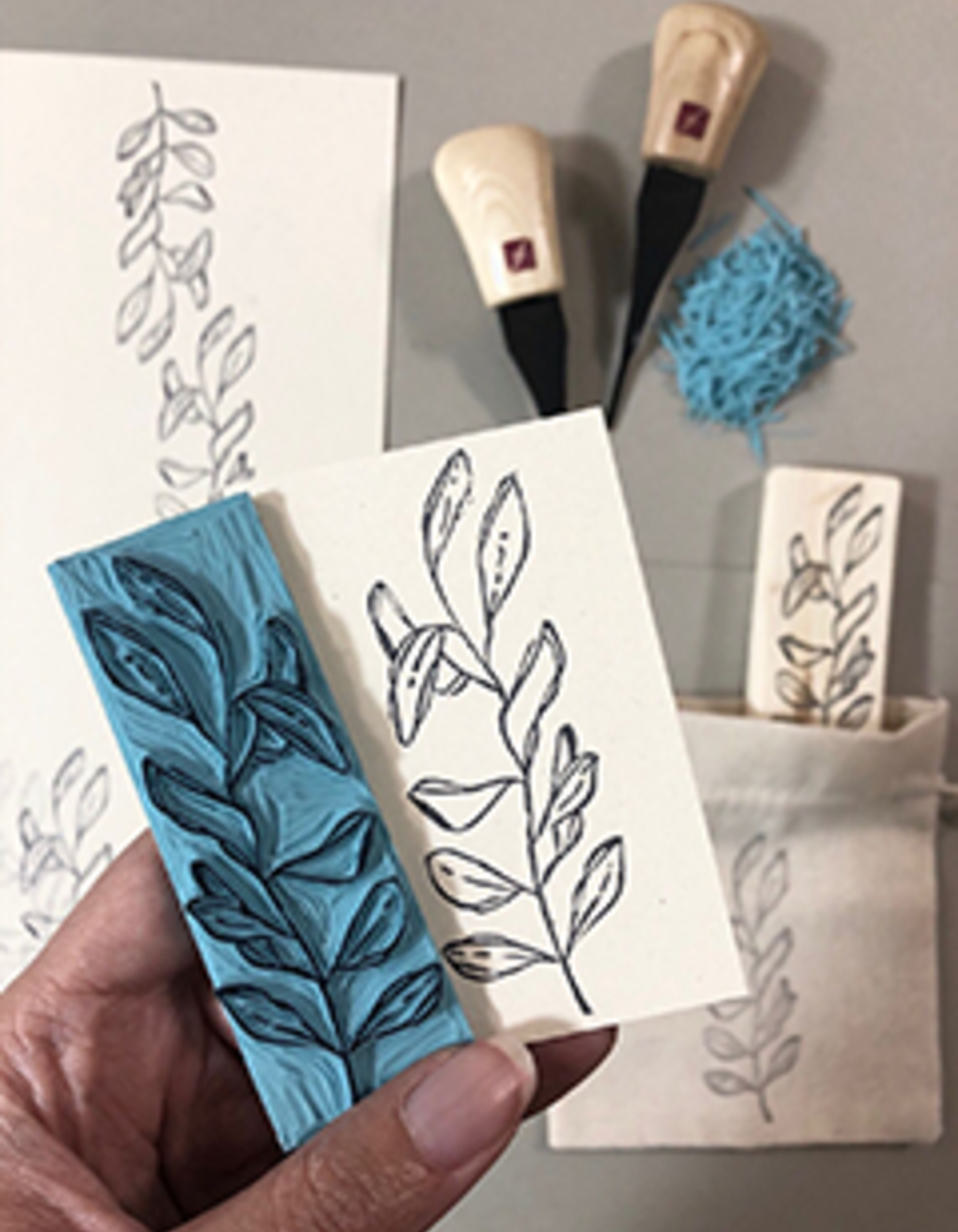 Crea il tuo timbro. La tua storia, stampata a mano.