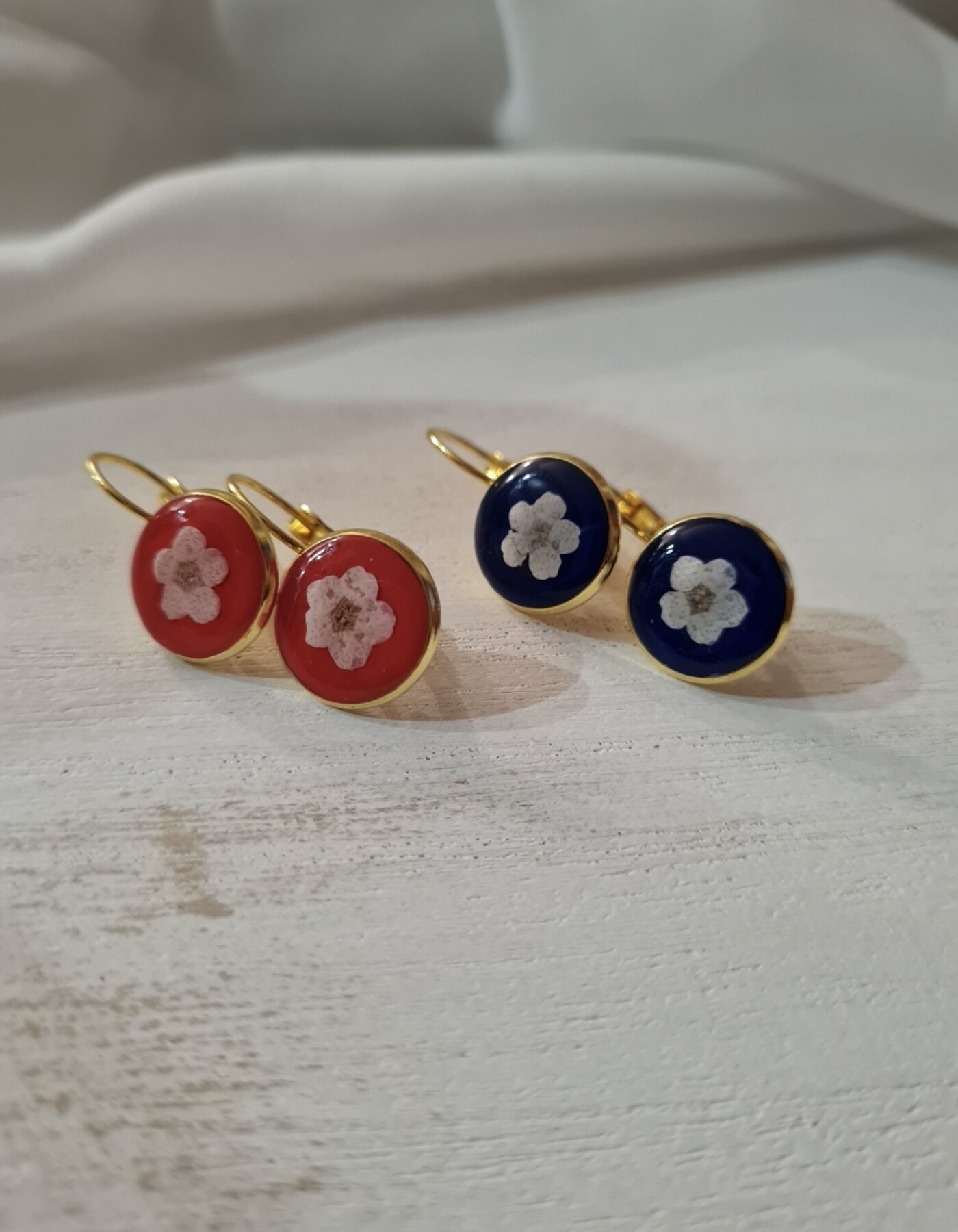 CORSO ORECCHINI CON RESINA E FIORI VERI