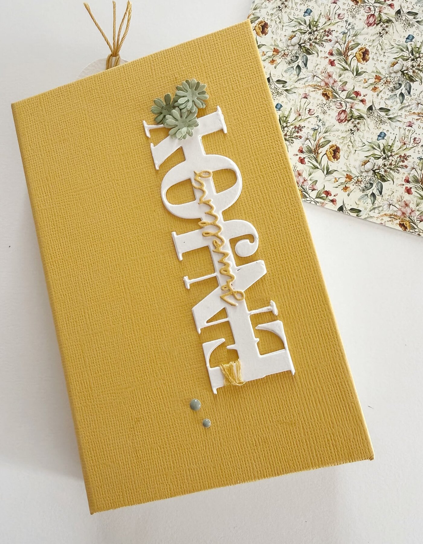 MINI ALBUM ENJOY TRAVELLING