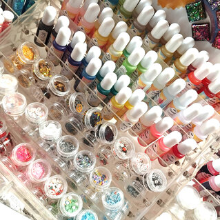 Resin decorations