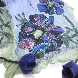 Sciarpa artistica infeltrita lana merino seta Sciarpa donna lunga calda lavanda fiori viola feltro fatto a mano regalo unico per le donne
