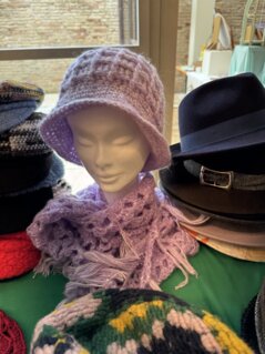CAPPELLO  FATTO A MANO