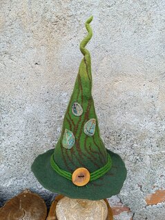 Cappello verde strega.