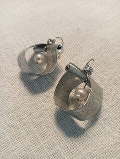 "Oyster" earrings