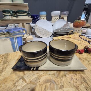 stoneware coffee cups