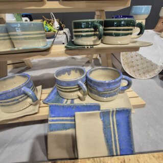 stoneware coffee cups