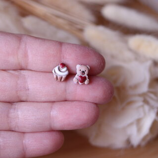 Little Bear and Cute Cupcake