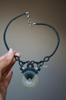 Lumiere macrame necklace with stones
