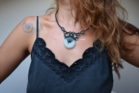 Lumiere macrame necklace with stones