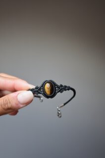 Bracciali in pizzo macrame con pietre